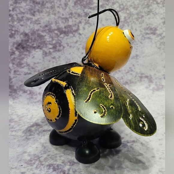 Bumble Bee Metal Tea Lite Holder - Picture 5 of 12